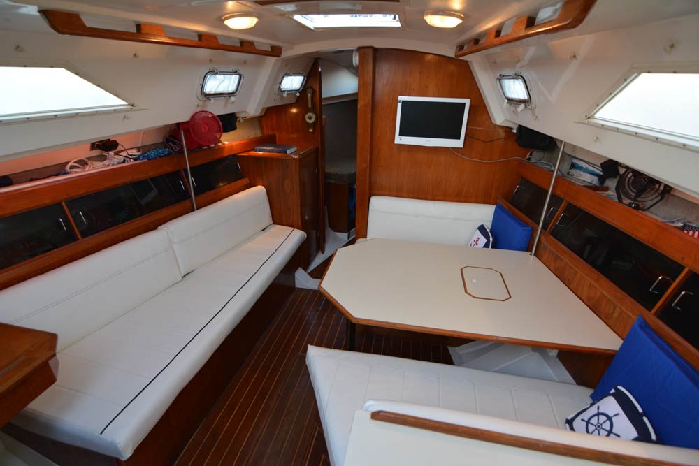 Hunter 31 1984 For Sale By Jan Guthrie Yacht Brokerage