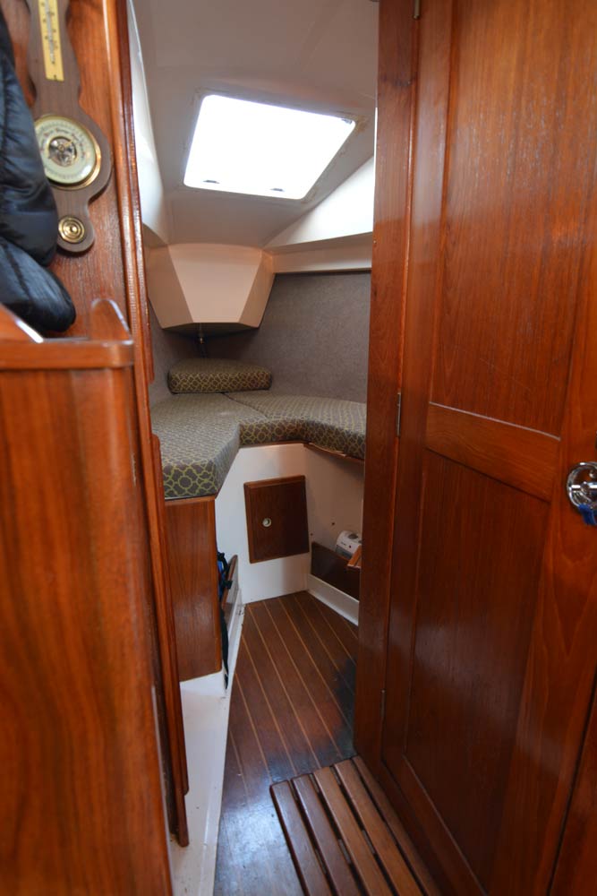 Hunter 31 1984 vee berth